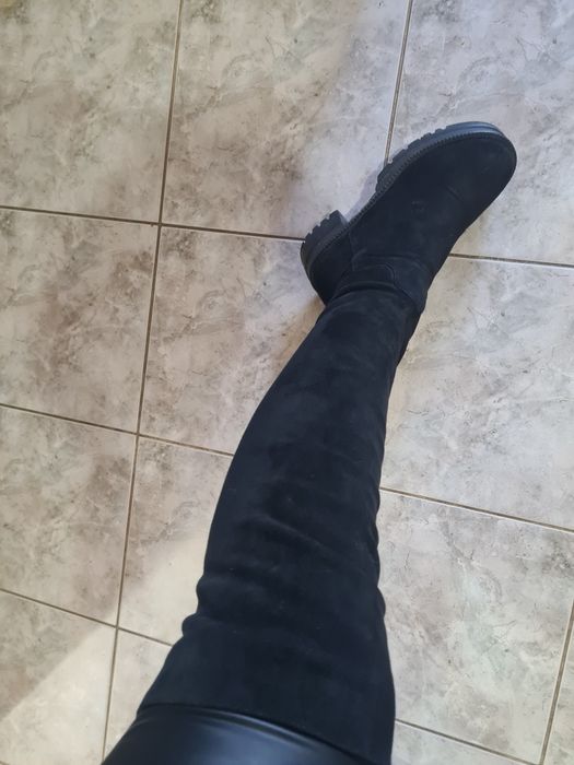 Продам женские сапоги