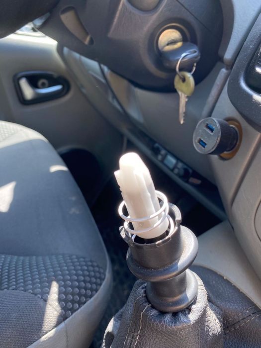 Nuca piele schimbator 6 viteze Renault Megane 2,3,Laguna,Fluence,Clio