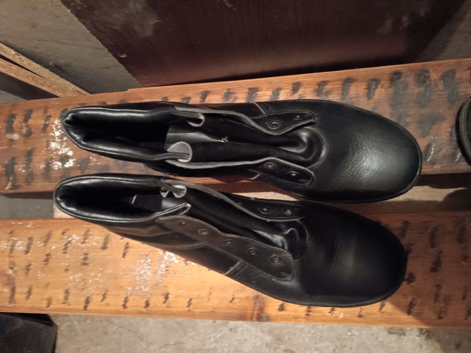 Високи защитни обувки 43номер