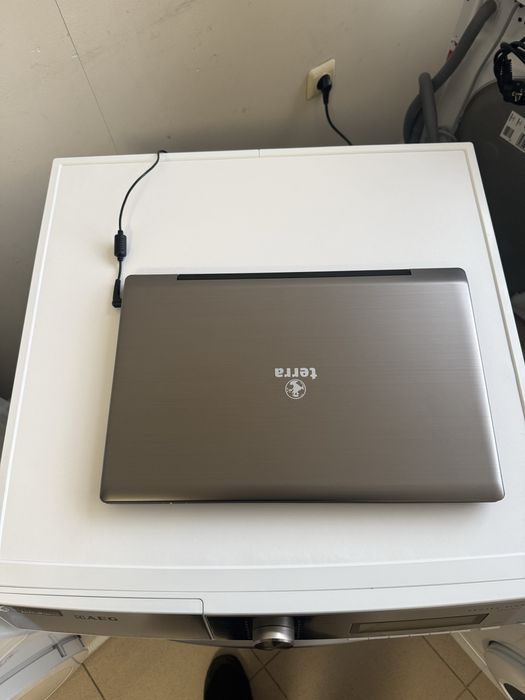 Лаптоп TERRA перфектен