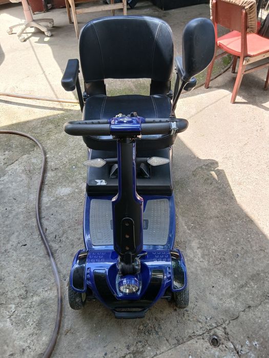 Scuter electric .