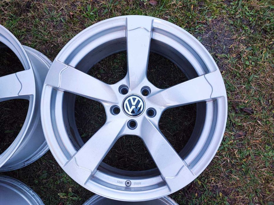 VW/Фолксваген; Audi/Ауди - 19 цола 5x112; 4 бр. лети джанти