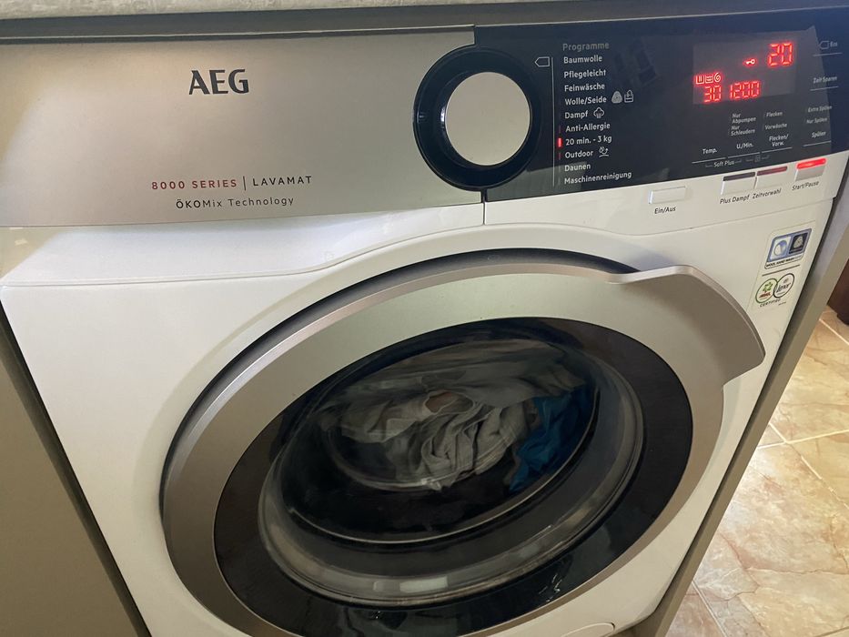 Пералня АЕГ 8000