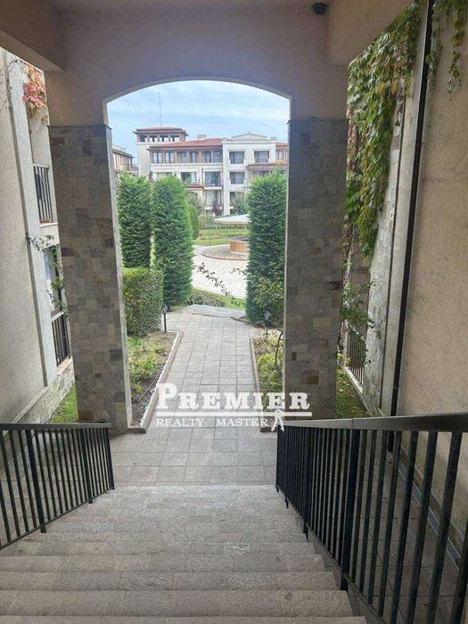 Продава се Двустаен апартамент в Созопол - 64 кв.м за 1641 €/кв.м - Снимка #2