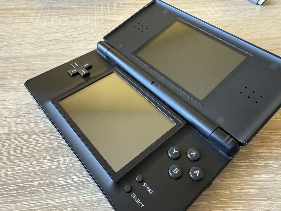 Nintendo DS lite