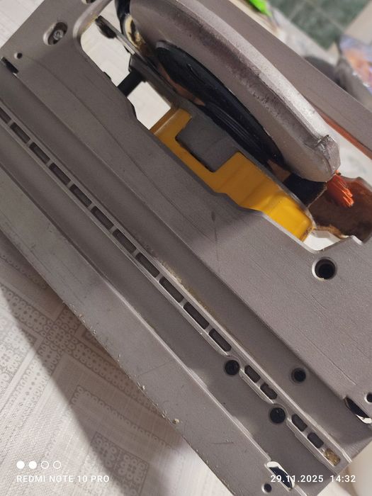 Circular dewalt dcs572,184 mm,talpa și pe sina