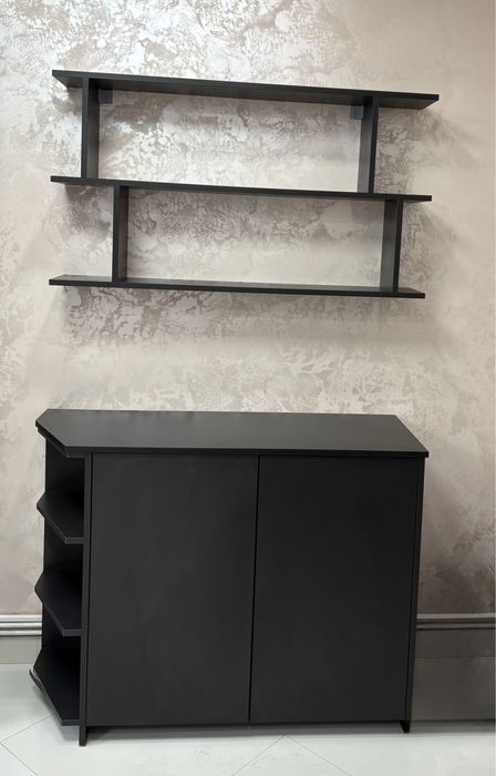 Vând mobilier pentru salon. Toate produsele sunt în stare foarte buna.