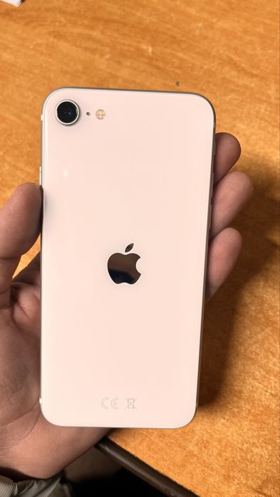 iPhone se 2 сатылады.