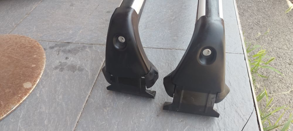 Напречни оригинални греди заRenault captur