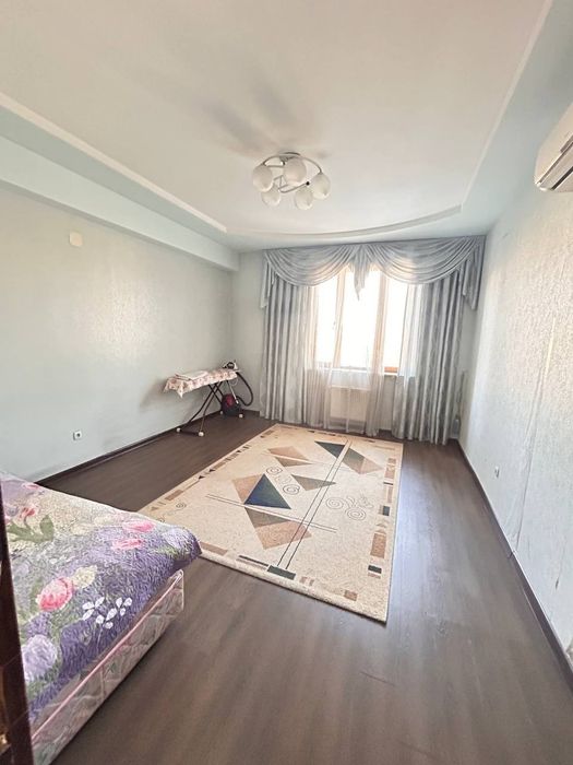 Сдаю спецплан 5/5/7 Ташкент сити улА.Навои 155м²