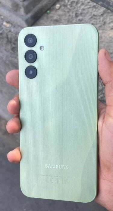 Samsung A14 sotladi