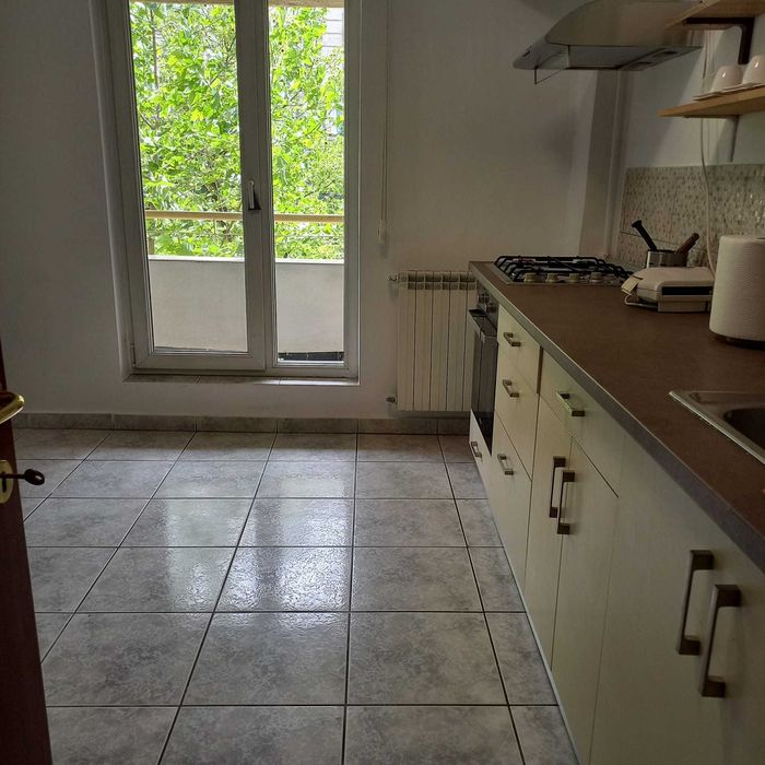 Inchiriez 2 camere ultracentral