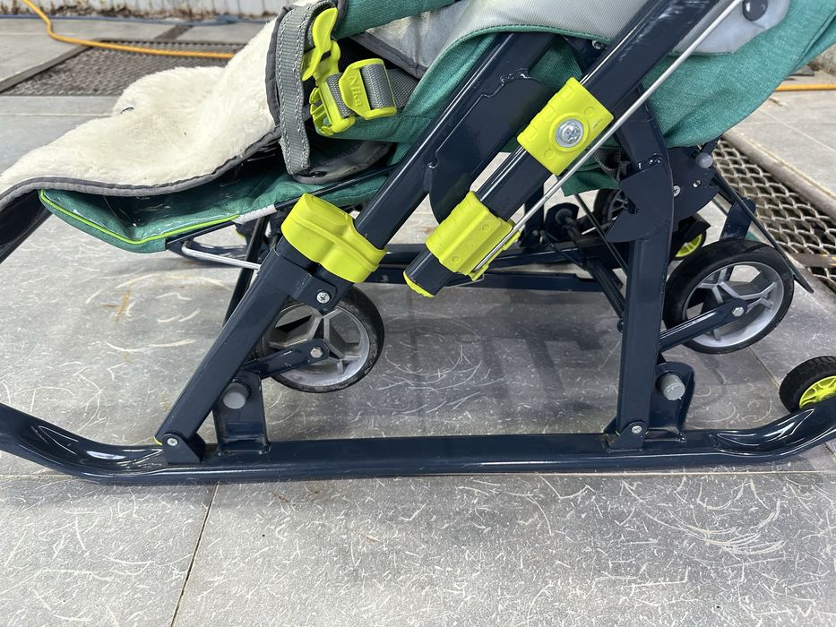 Продам коляску зимнию