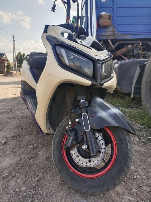 Продается М8 LI YA