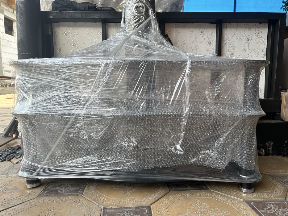 Стеклянная подставка