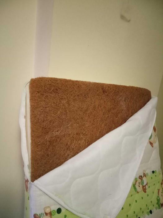 Чисто ново бебешко легло, кошара