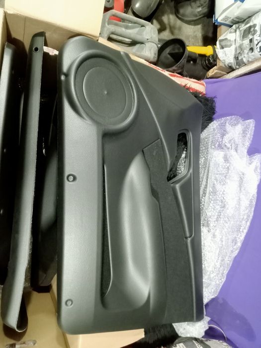 Продам дверные карты приора,ваз2110