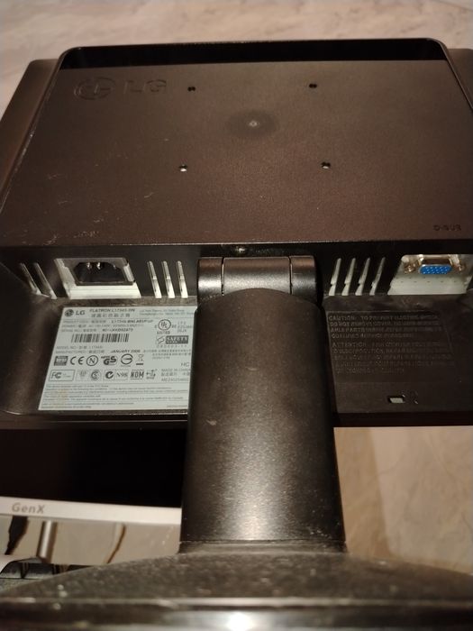 Продаётся монитор LG 17"
