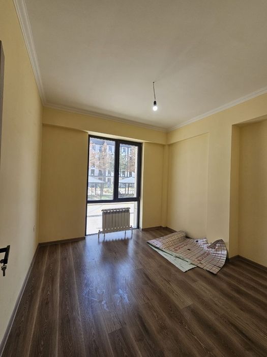 Срочно продаётся 2х ком квартира на ШИРин массив Фаровон сити