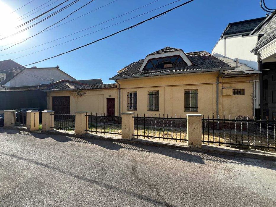 Продаётся дом, бывшая Чайхана Салом 4,4 сот. фасад 20 м.