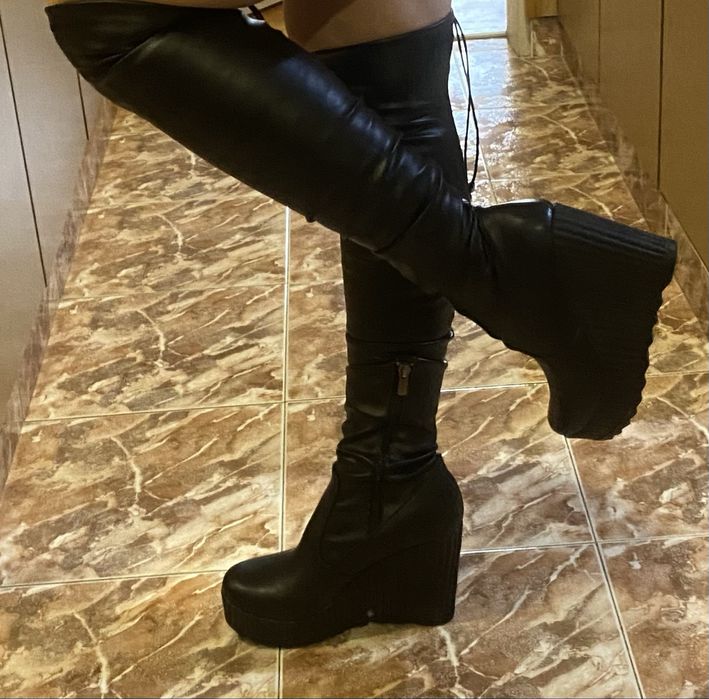 Ботуши на платформа