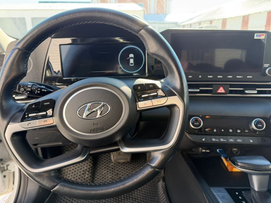 Huyndai Elantra 2023