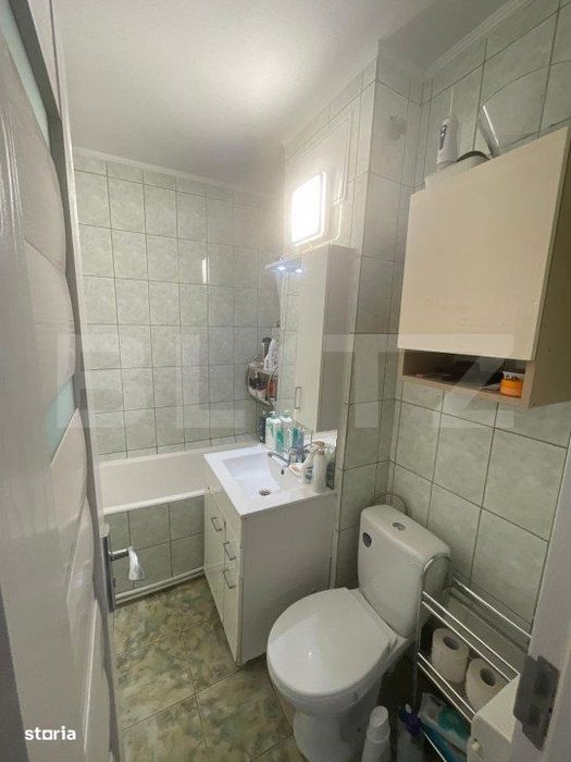 Apartament 3 camere decomandat, 68 mp, Craiovita, zona Orizont