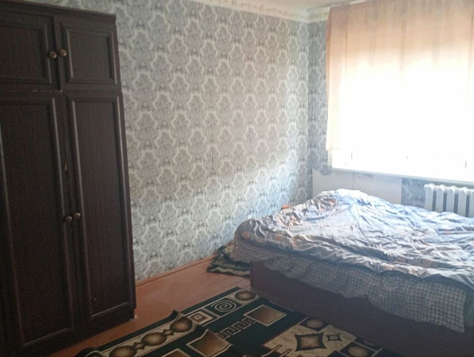 Srochna 3 xonali kvartira sotiladi