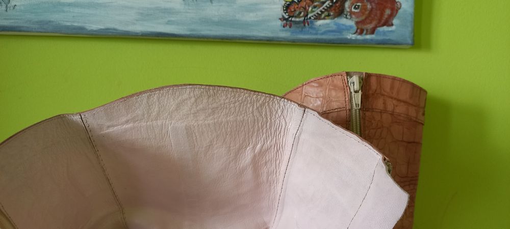 Дамски пролетно-есенни ботуши от естствена кожа с широк ток