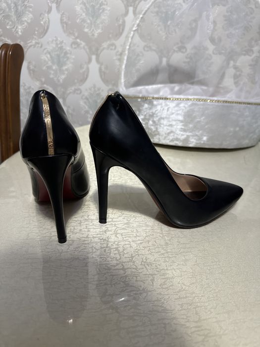 Туфли черные новые