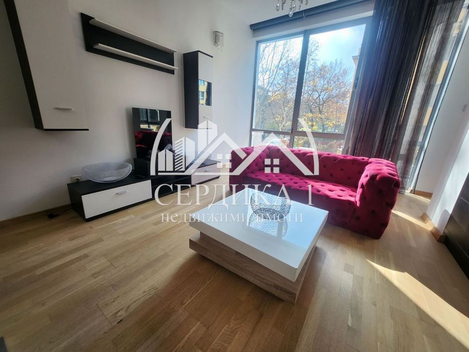 Дава се под наем Четиристаен апартамент в София, Изток - 300 кв.м за 1994.61 € - Снимка #1