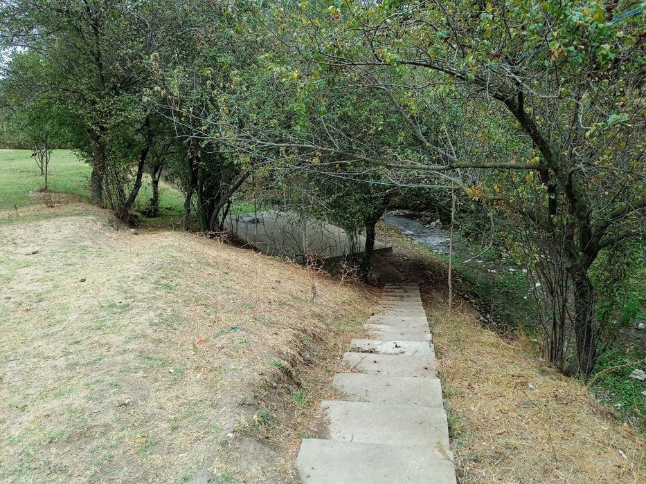 Дача зоминда сотилади