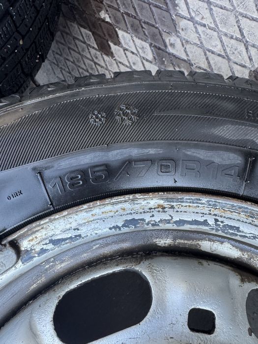 Продается зимняя резина с дисками