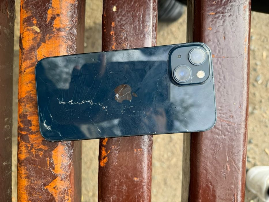iPhone 13 80%.