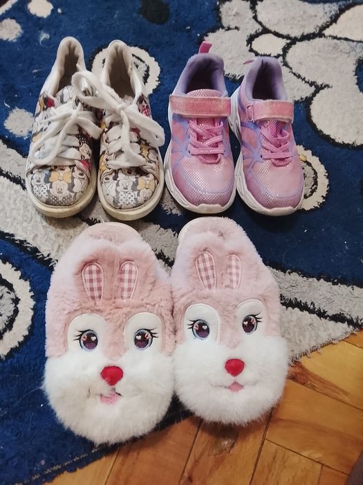 Donez încălțămintea din poza fete Nr 31