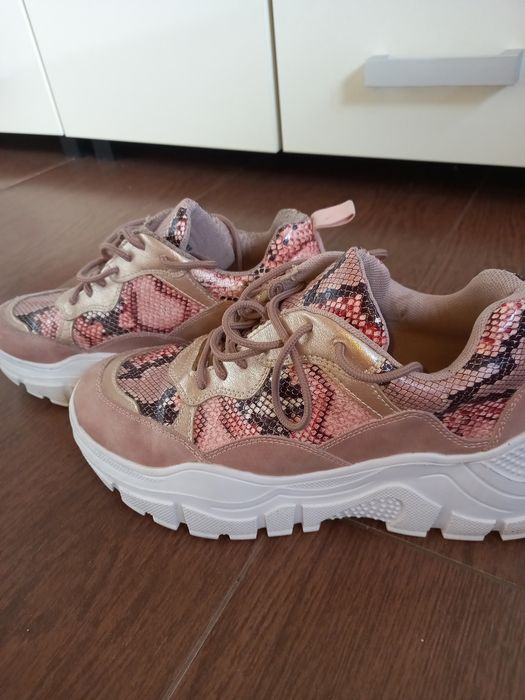 adidasi cu platforma