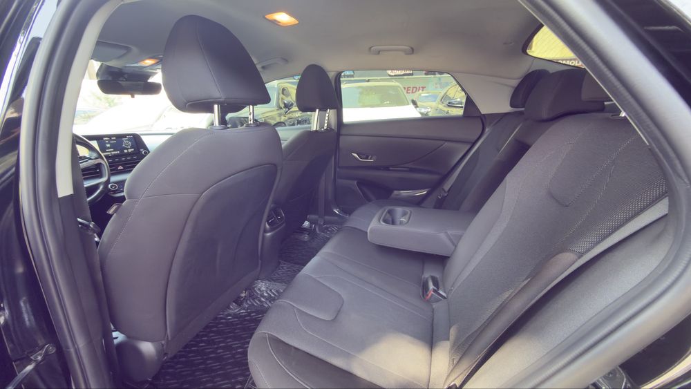 Hyundai Elantra 2021