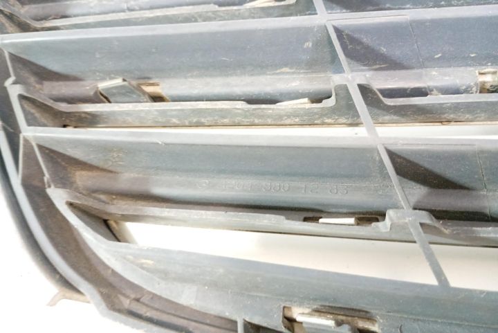 Grila radiator Mic defect A2048801285 Mercedes-Benz C-Class W204/S204
