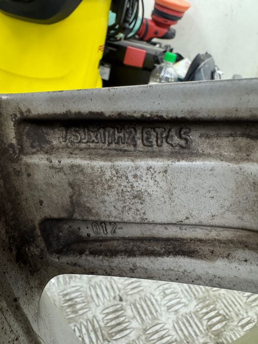 Audi 17 джанти с зимни гуми