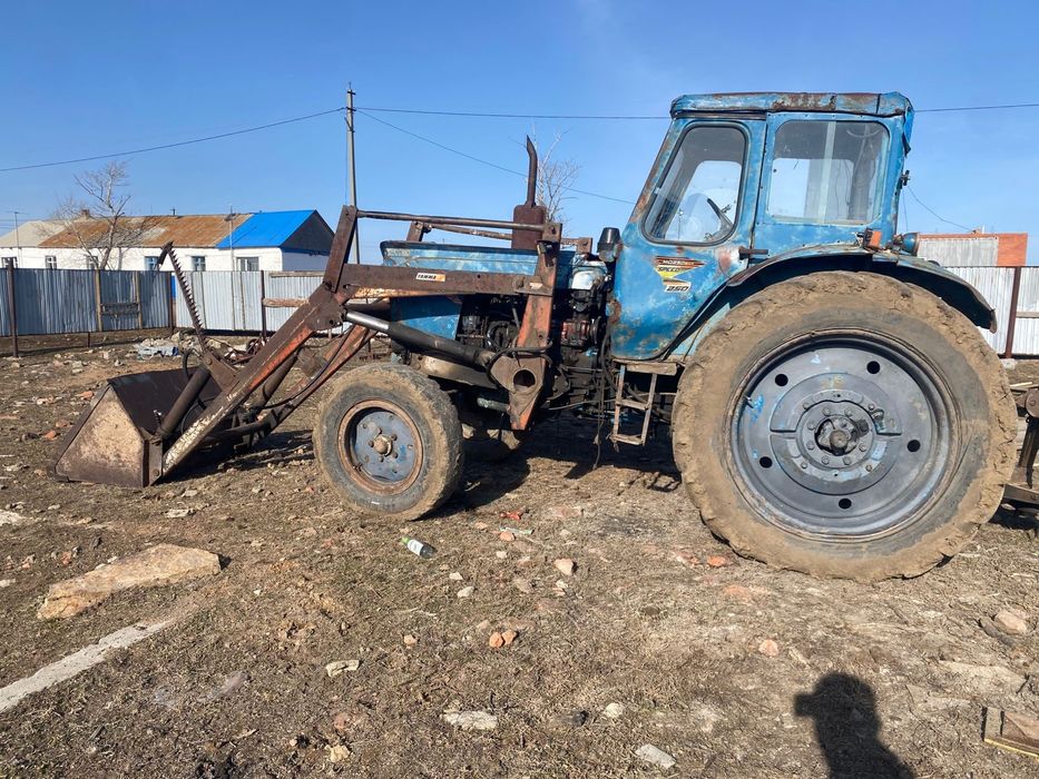 Продаю трактор !!!