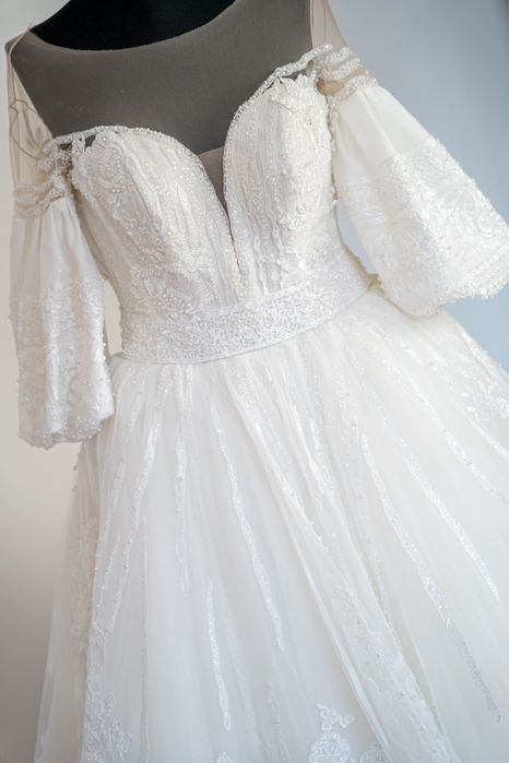 Vand rochie de mireasă