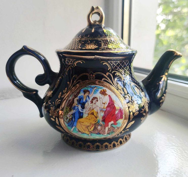 Новые Столовый и чайный сервиз