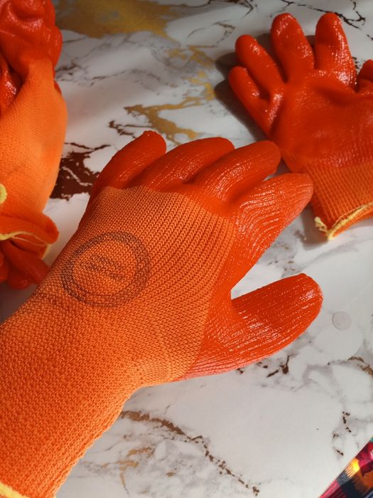 Строительные резиновые перчатки