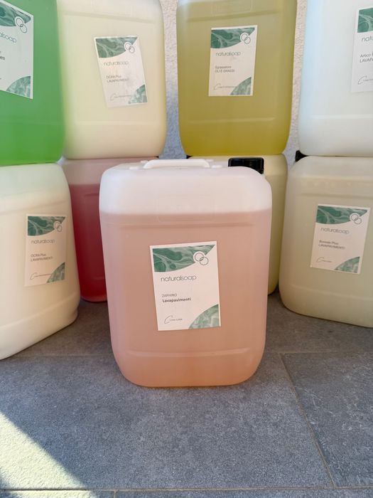 Vând produse de curățenie la bidon de 20 litri