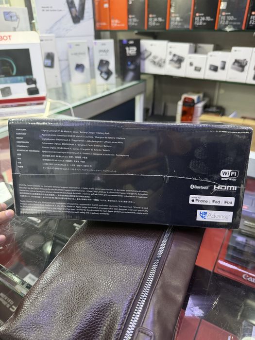 Canon R6 Mark 2  24-105mm F4-7.1 IS STM yengide ishlatilmagan