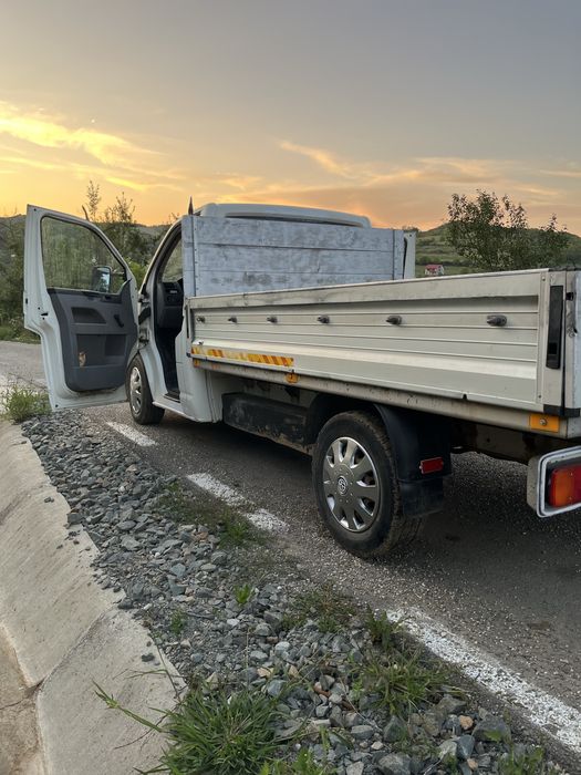 Vând camioneta volkswagen t5 2005