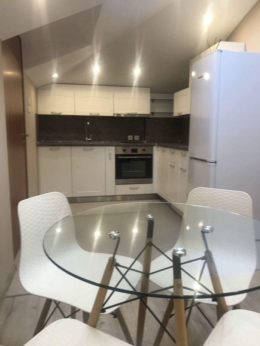 Двустаен апартамент в кв. Требич