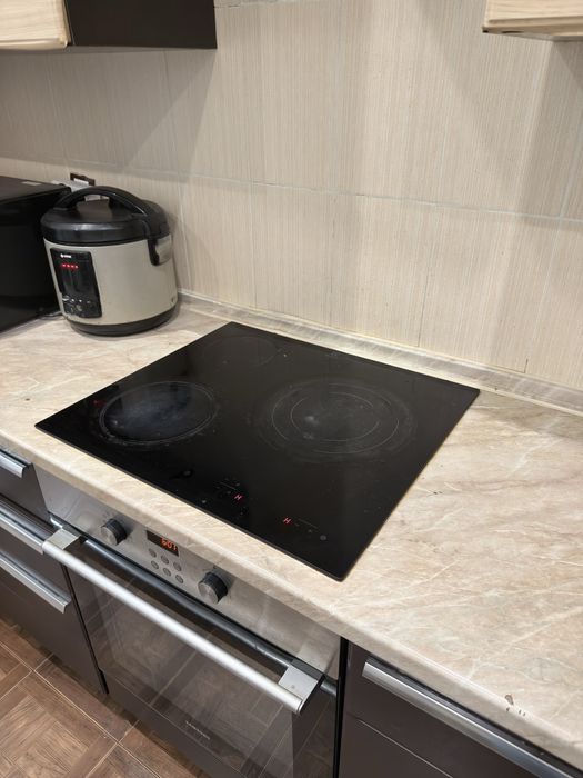 Продается кухня со встроенной техникой