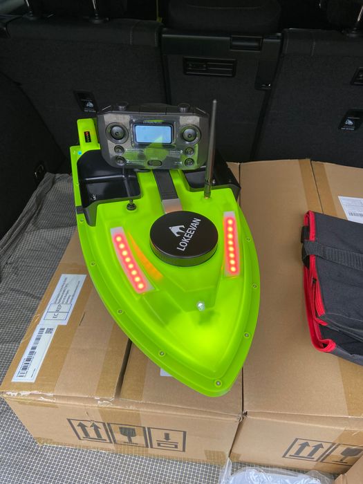 Лодка за захранка D19 GPS-100 точки