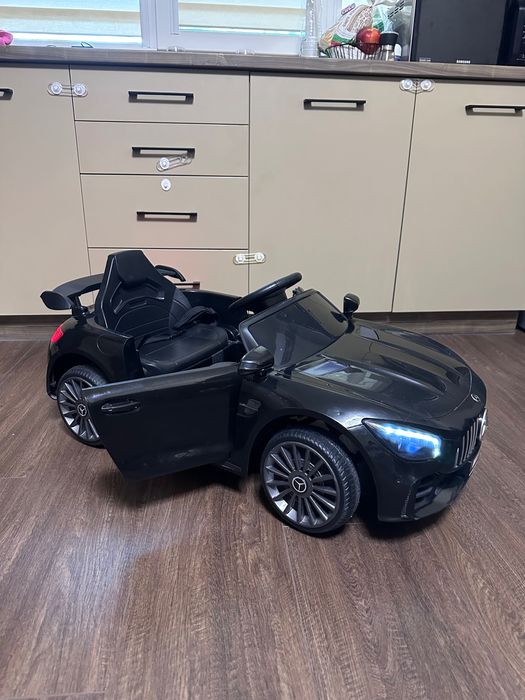 Акумулаторна кола Mercedes